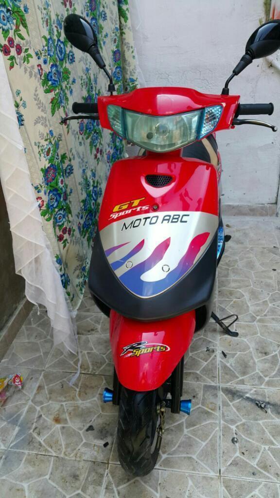Vendo Hermosa Moto Abc 2012 de