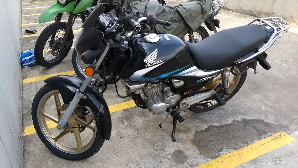 Vendo Moto Honda Estorm 2008