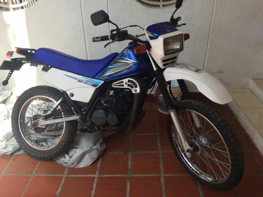 Se vende DT 125