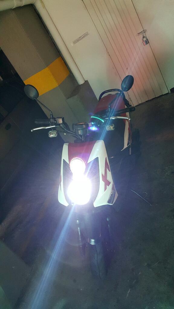 Moto Bwis X Modelo 2014
