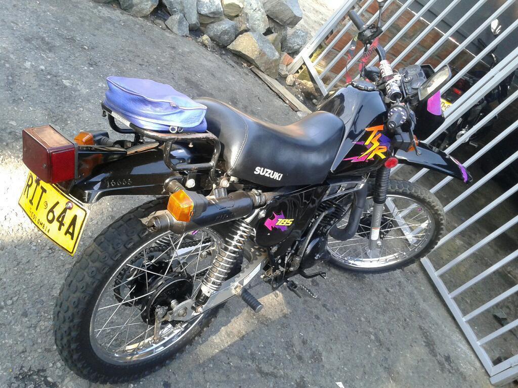 Vendo Suzuki 185