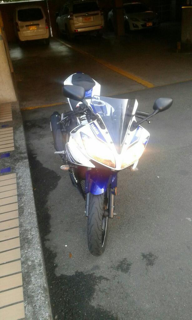 Yamaha R15 Excelente Estado Papeles Al Día Lista para Traspaso Vencambio