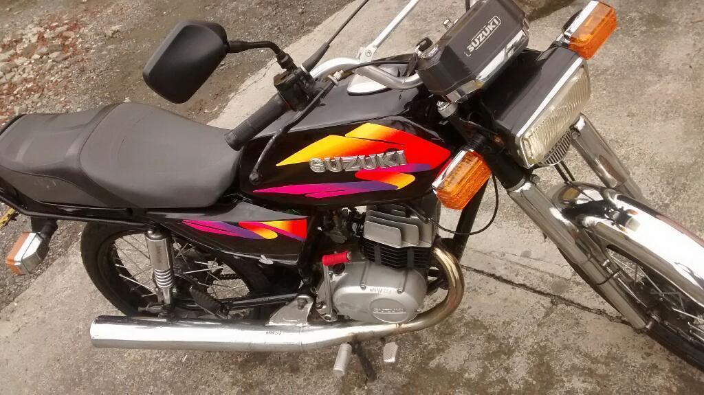 Hermosa Ax 100 Modelo 2006