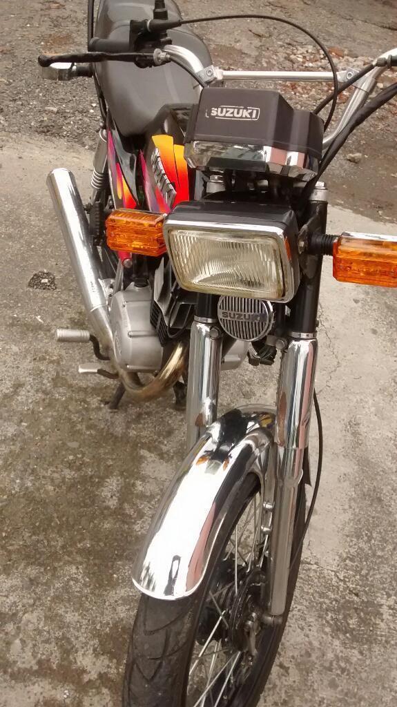 Hermosa Ax 100 Modelo 2006