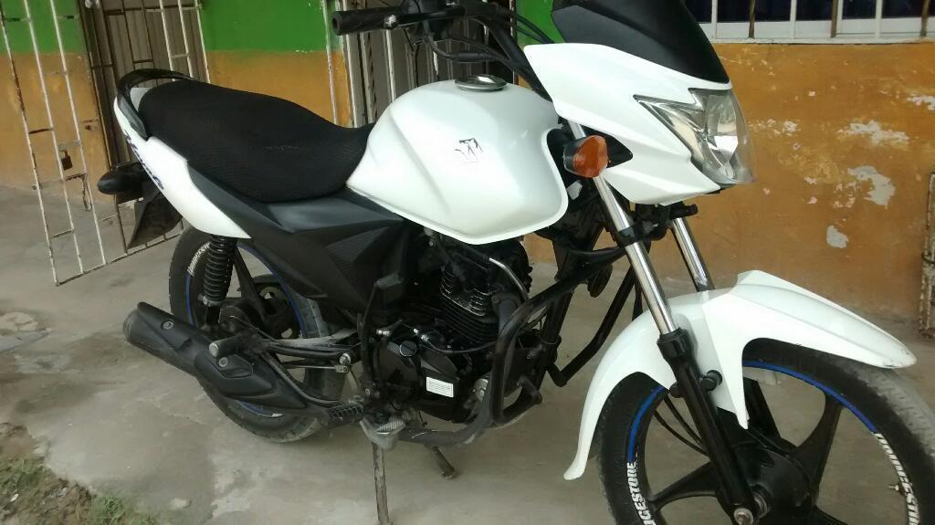 Sevende Moto Suzuki Hayate 2015