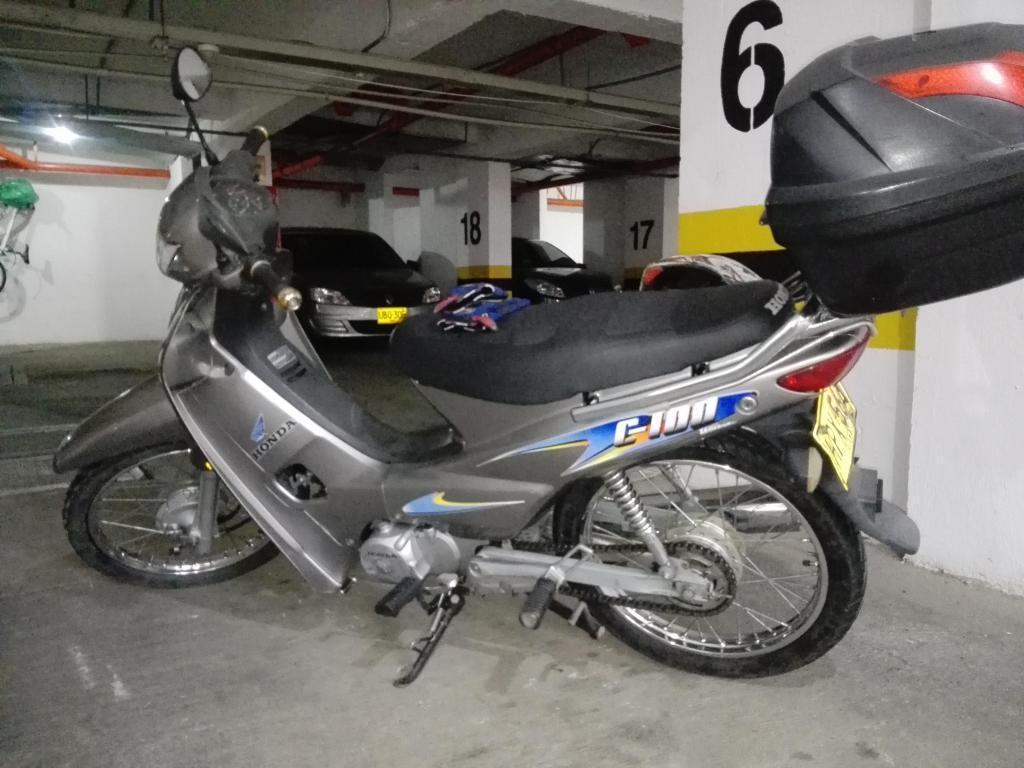 HONDA C100 2008