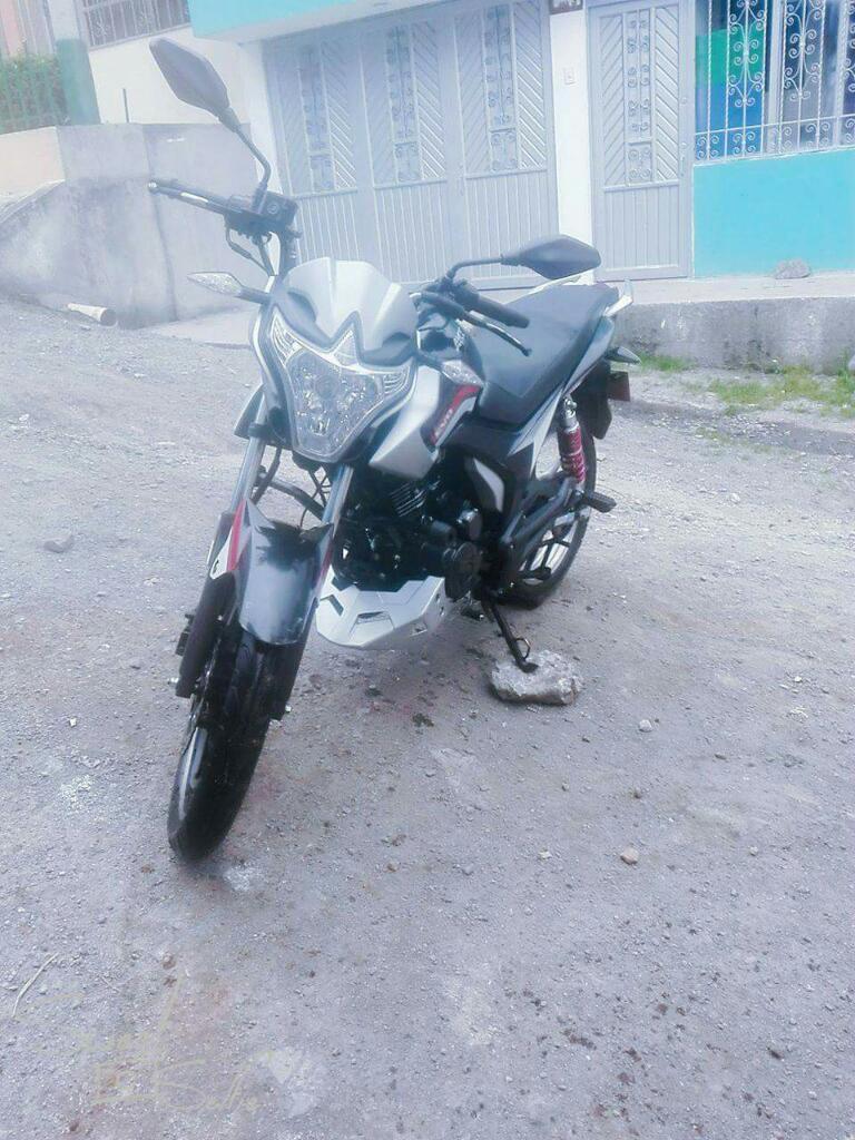 Vendo Moto R3