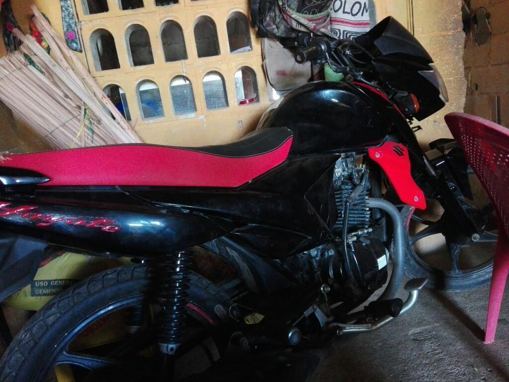 Moto Suzuki 4000000