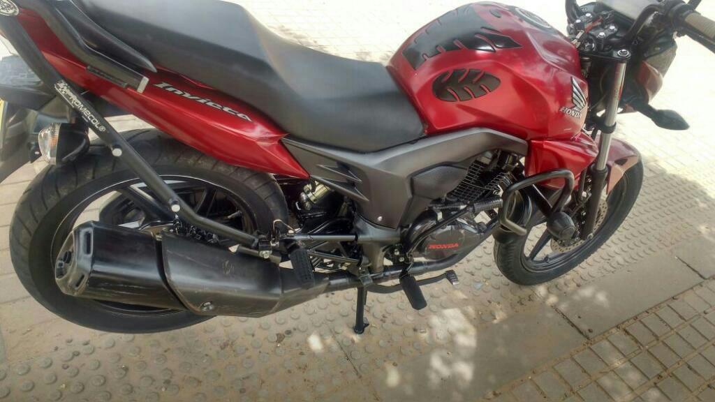 Vendo Honda Invicta Modelo 2015