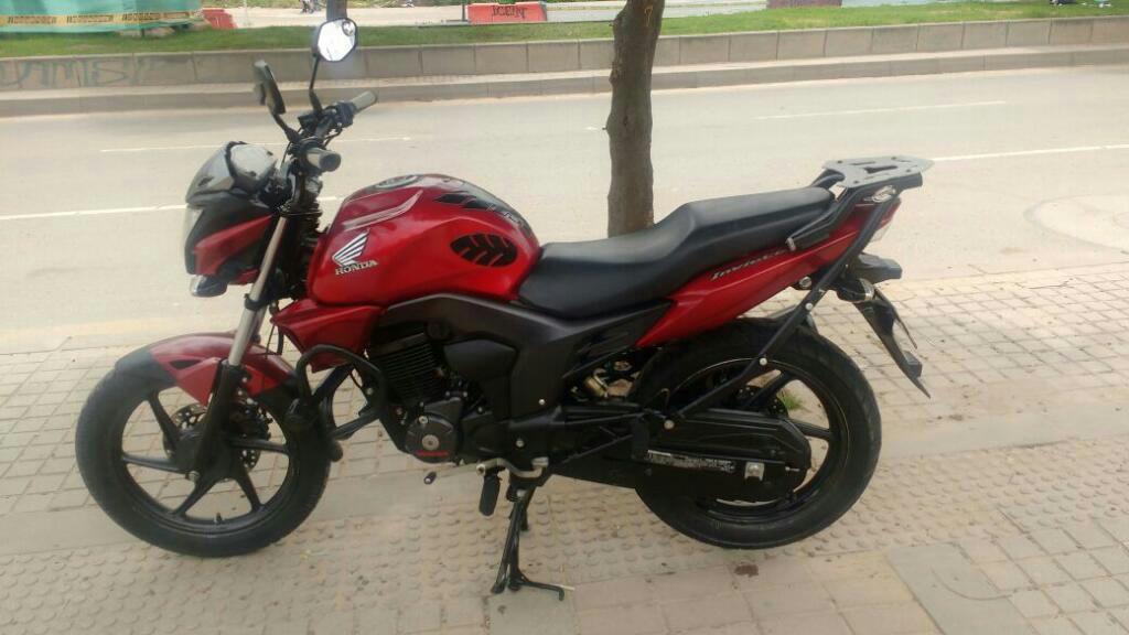 Vendo Honda Invicta Modelo 2015