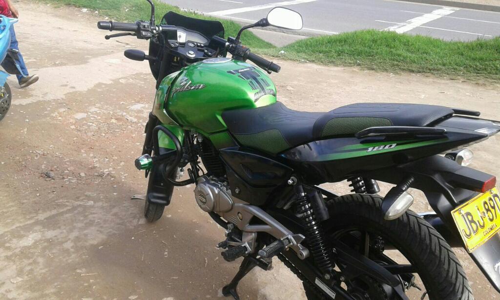 Vendo Pulsar 180