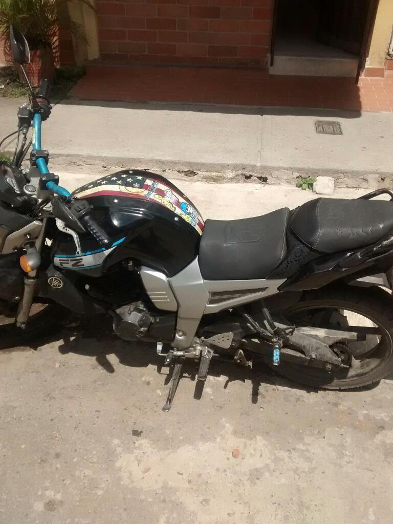 Moto Fz Modelo 2011