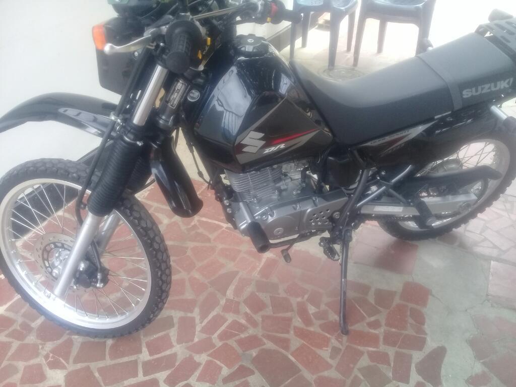 Dr 200 Año 2013 con 3 Mil Kilometros