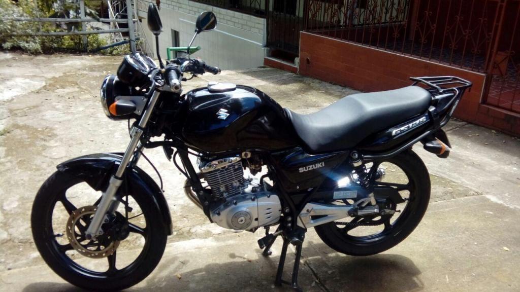 Suzuki GS 125 2010