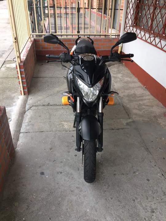 PULSAR 200 NS