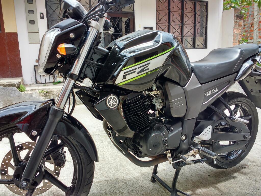 Moto Fz 2015