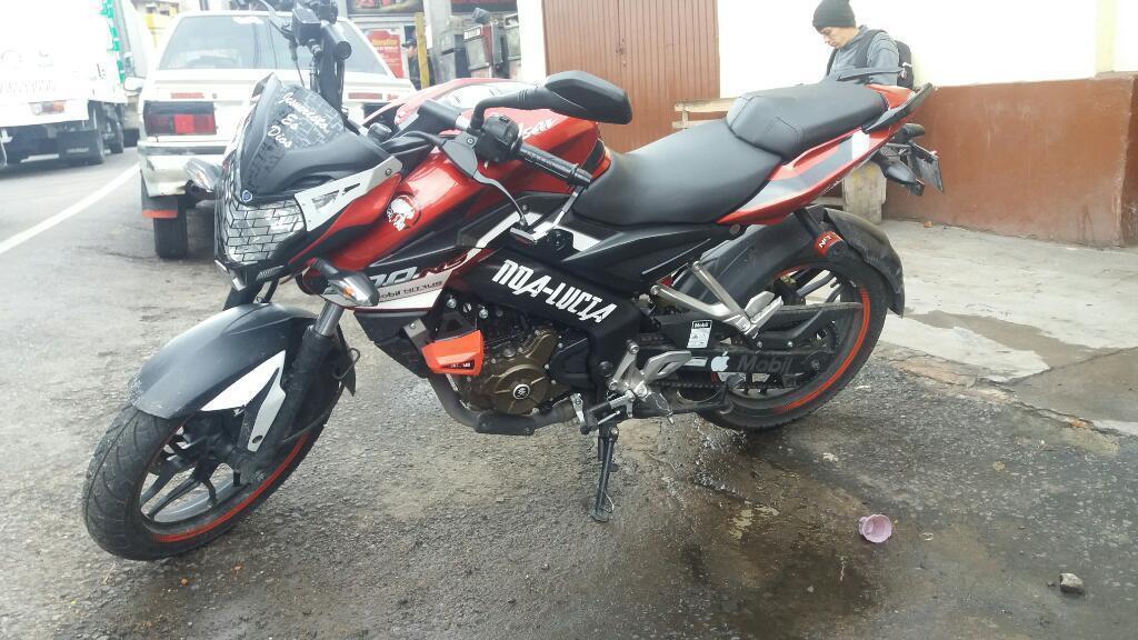Pulsar Mania Ns 200 con 5000 Kilometros