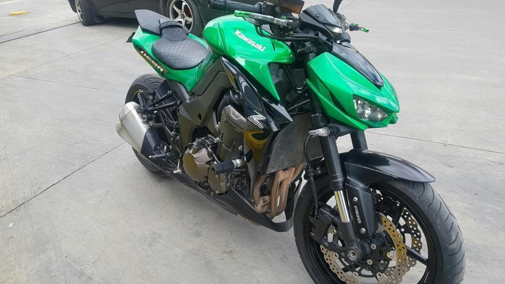 KAWASAKI Z1000 MODELO 2015 NEGOCIABLE