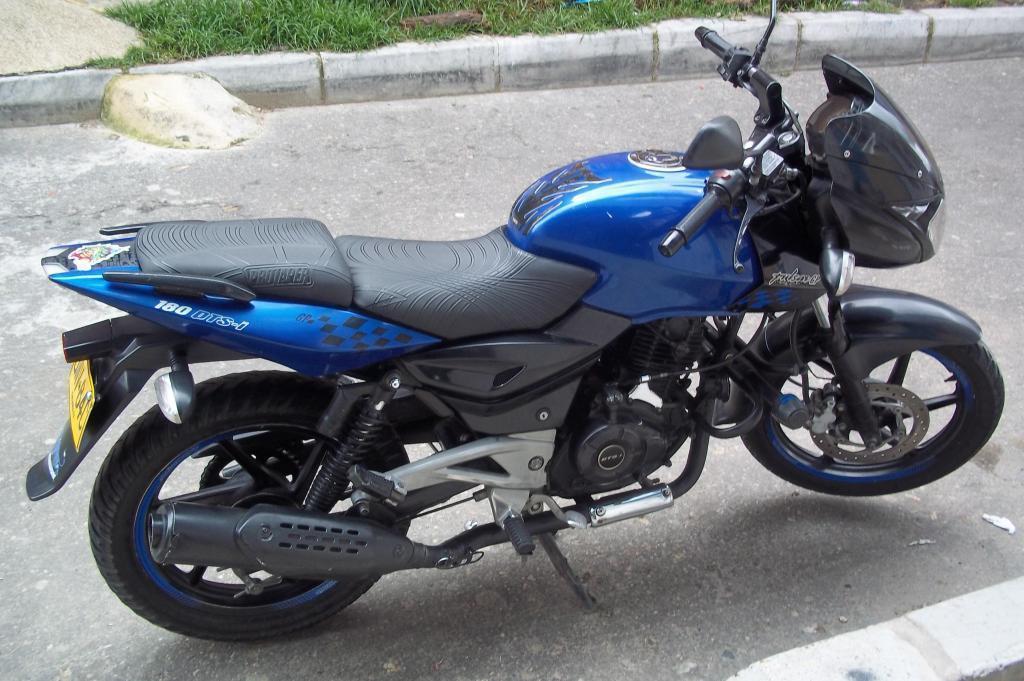 VENDO O PERMUTO MOTO PULSAR 180 MODELO 2012 PAPELES AL DIA PERFECTA