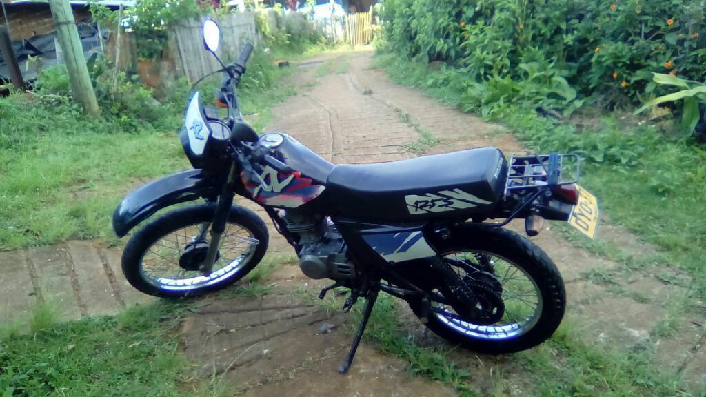 Vendo Moto Honda con Papeles Aldia Negoc