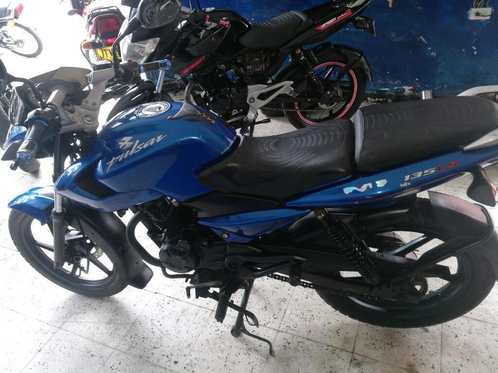 Vendo Pusar 135 Modelo 2012