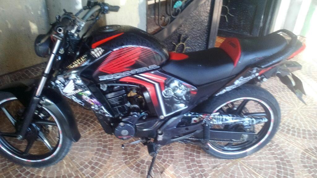 Vendo Hermosa Honda Cb 150 Invicta 2011