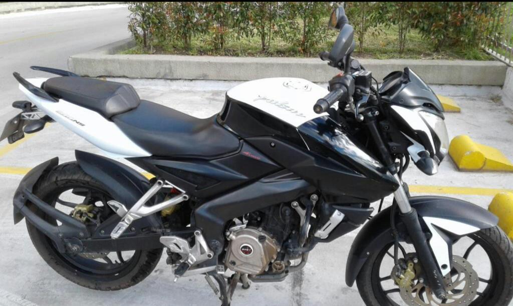 Moto Pulsar 200 Ns