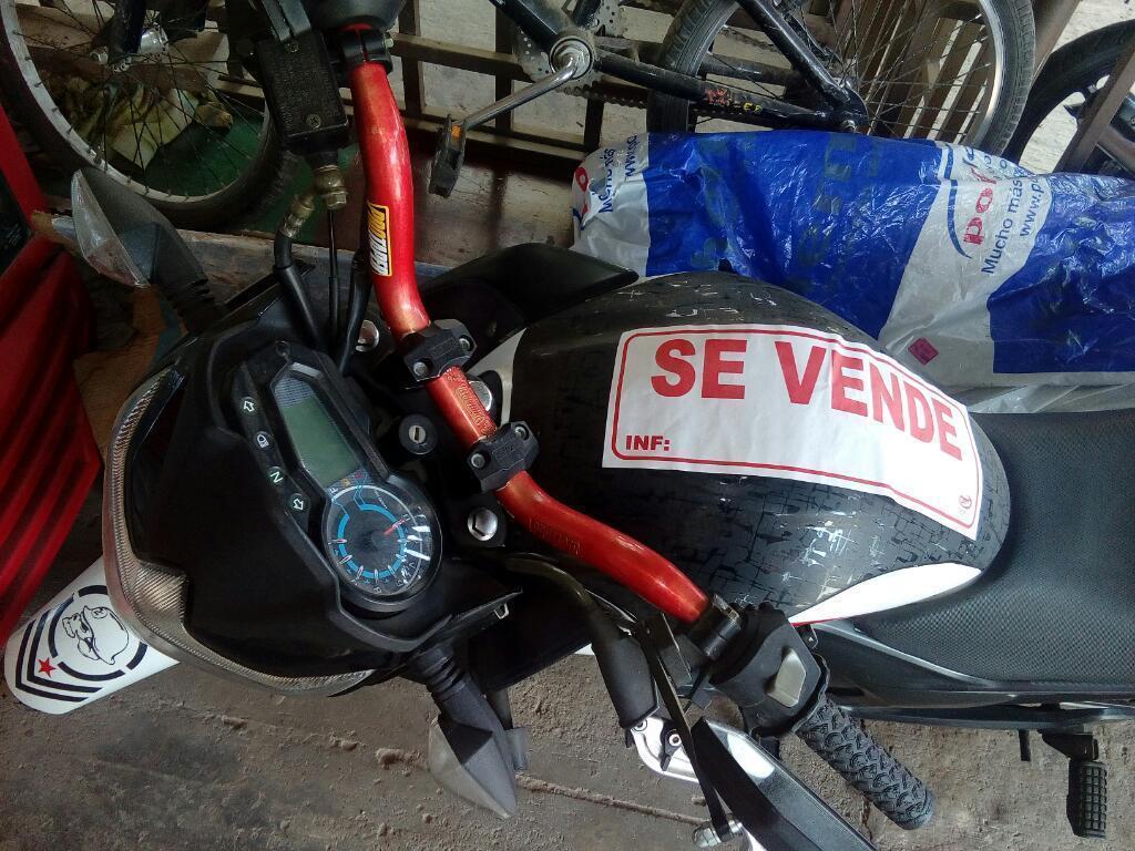 Se Vende Moto Akt Evo 125 Modelo 2015