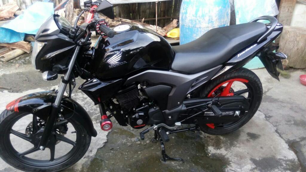 Vendo Moto Invita Modelo 2017