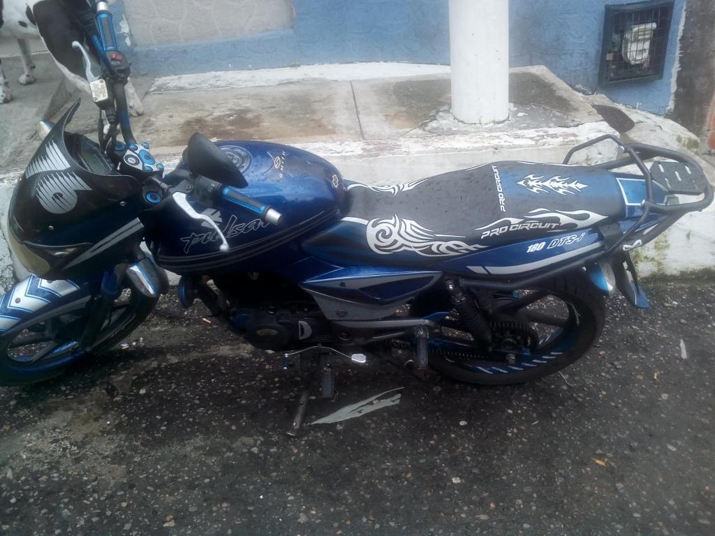 PULSAR 180 2008