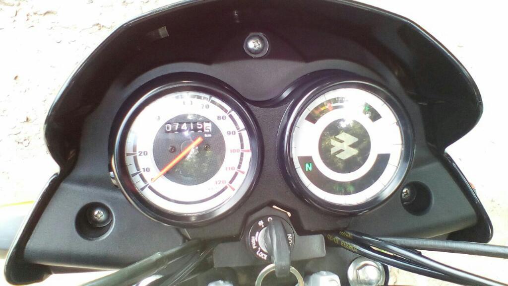 Vendo Moto Platino 110 Hermosa