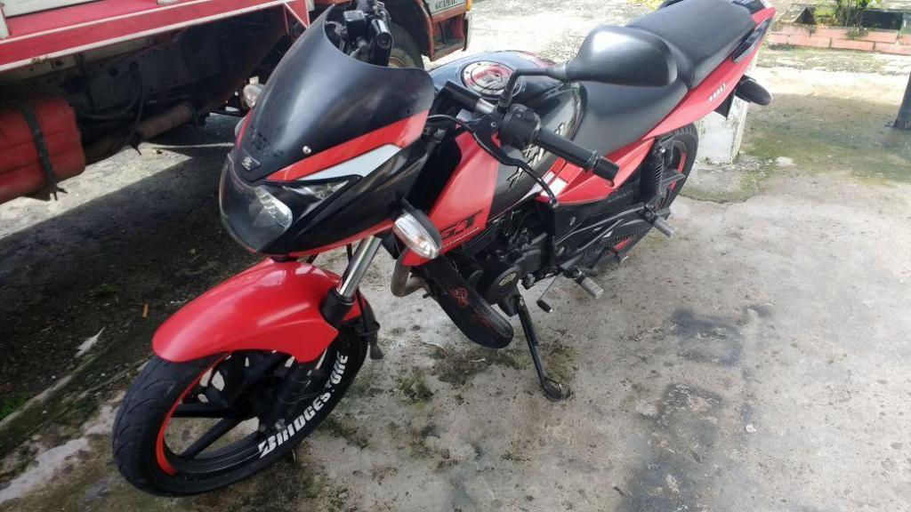 PULSAR 180, modelo 2011