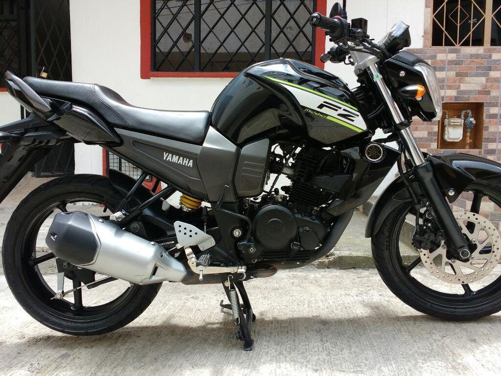 Motocicleta Fz Negra
