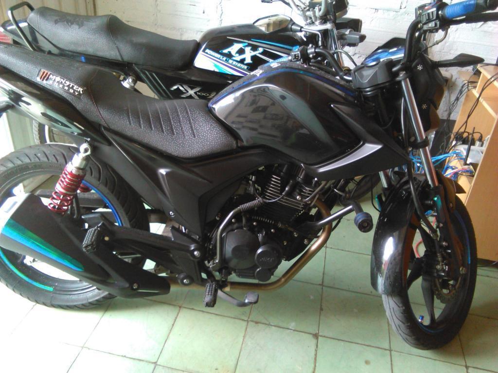 VENDO MOTO AKT EVO R3 150