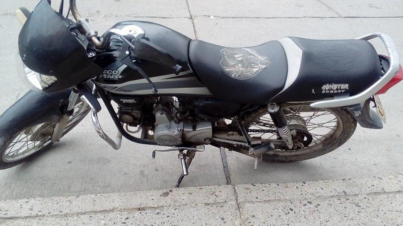 Vendo Moto Eco Deluxe mod 2013 solo tarjeta propiedad Por 1 millon negociable acepto cel