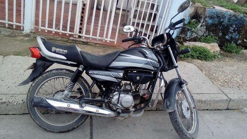 Vendo Moto Eco Deluxe mod 2013 solo tarjeta propiedad Por 1 millon negociable acepto cel