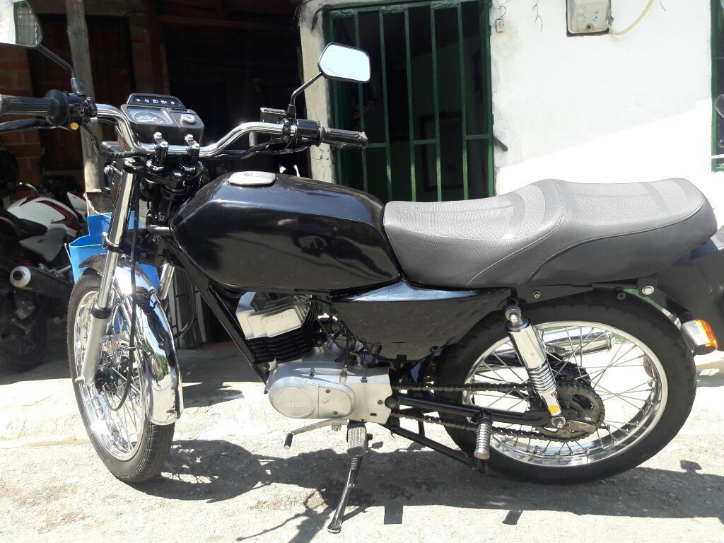 Moto Akt100