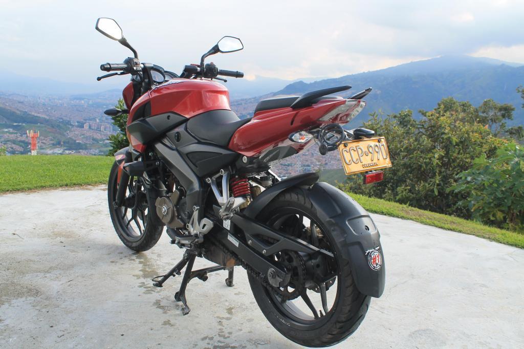 Pulsar 200NS 2015 Roja