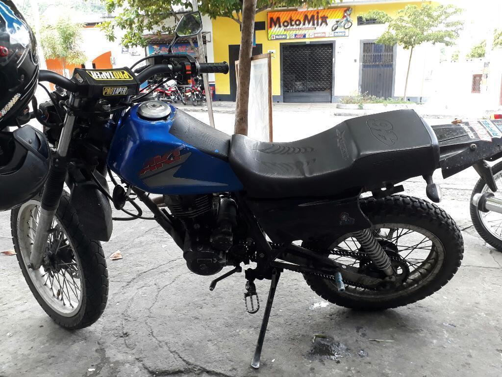 Se Vende Moto Akt Induro 1.000000
