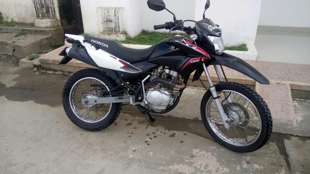 Vendo Xr 150 en Excelente Estado Todo Al Día