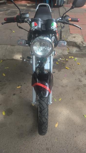 vendo EN 2013 con seguro asta noviembre $1850