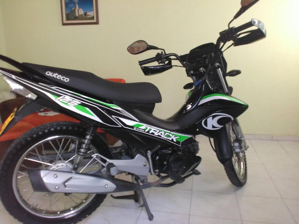 SE VENDE MOTO AUTECO EXCELENTE ESTADO