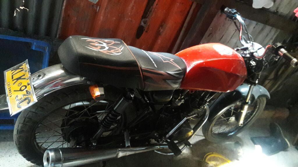 Vendo Moto Akt