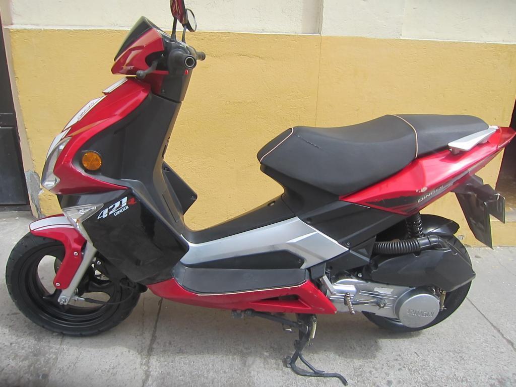 Vendo linda moto barata negociable 2014