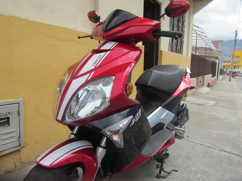 Vendo linda moto barata negociable 2014
