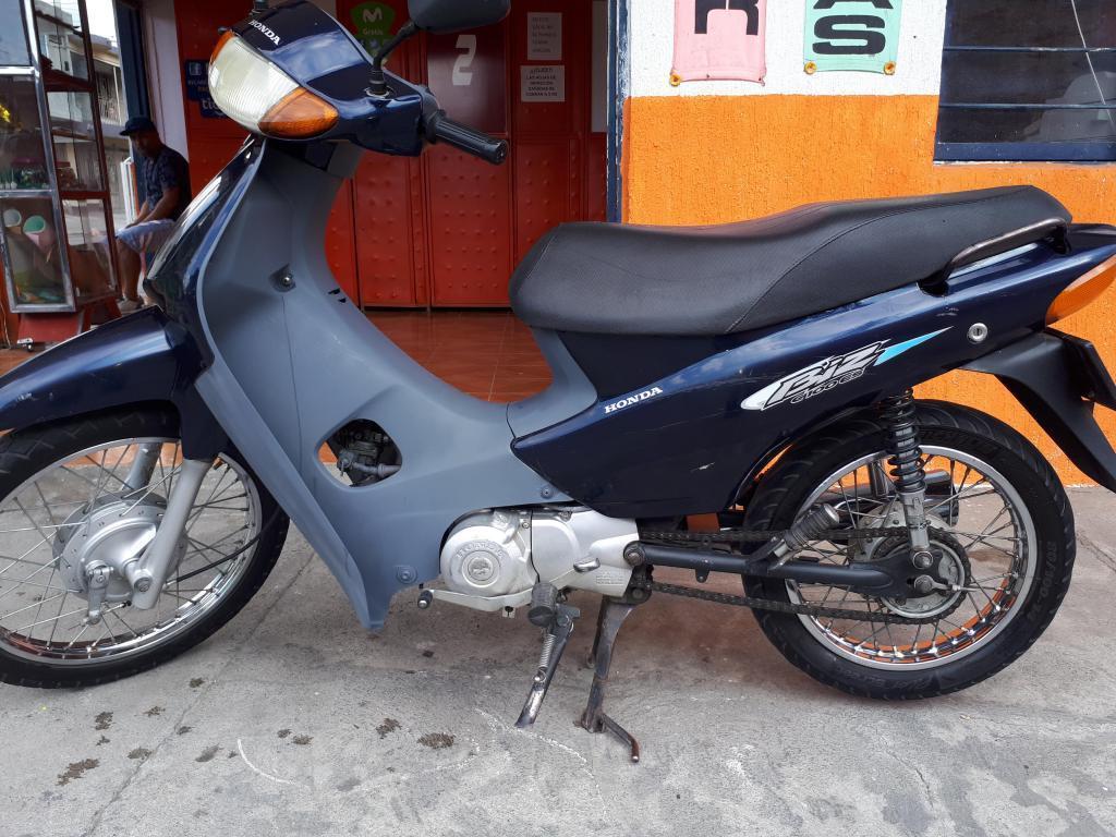 VENDO HERMOSA BIZ DE STARTE MODELO 2002 CON PAPELES