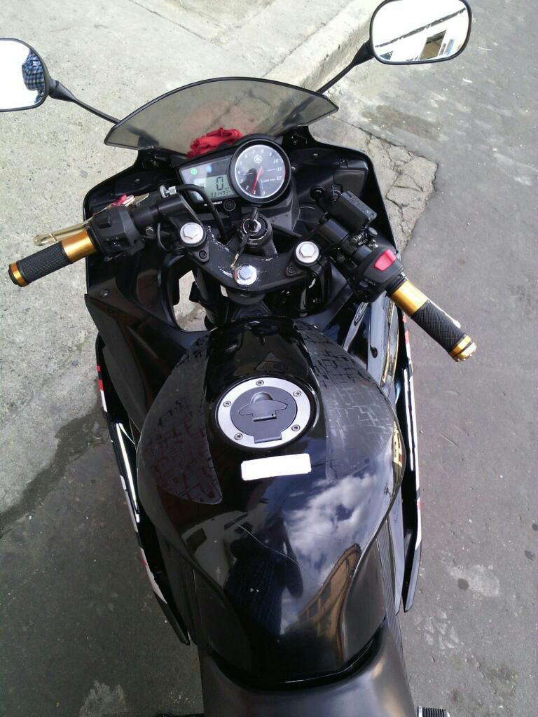 Moto Yamaha R15 Modelo 2013