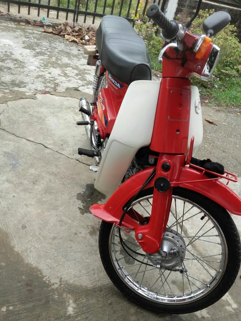 Honda C90 Modelo 95