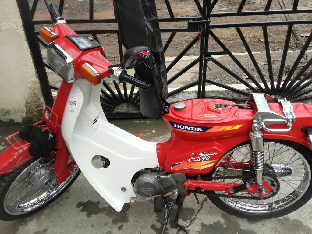 Honda C90 Modelo 95