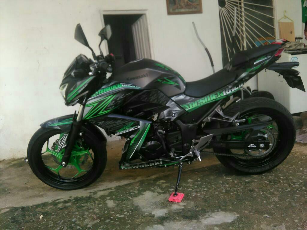 Vendopermuto Linda Kawasaki .z-250/2016